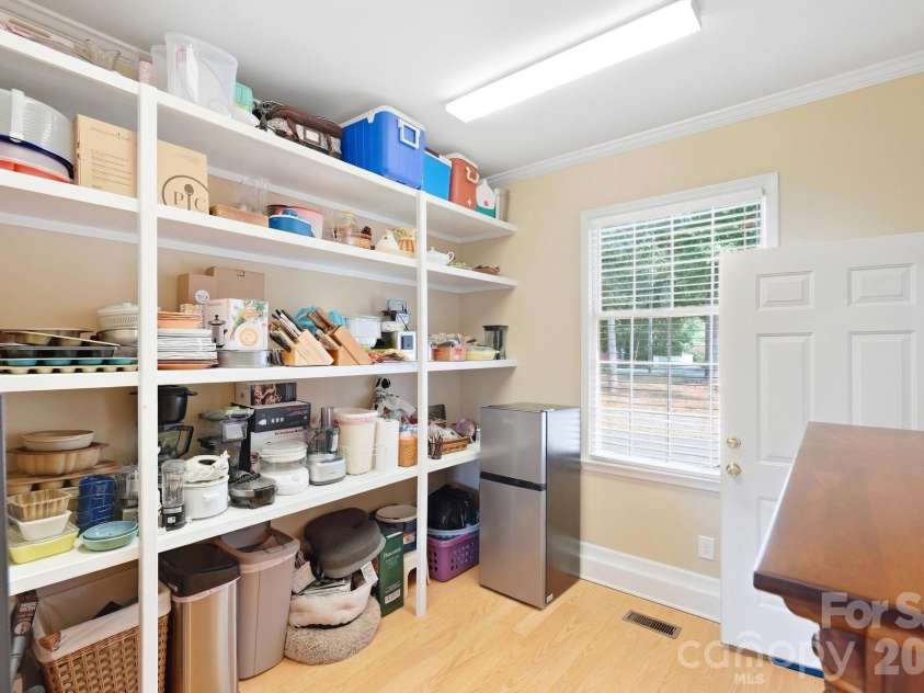 3031 Gardner Park Drive, Gastonia, NC 28054.  MLS# CAR4421714, YatesRealty ID 53151. 