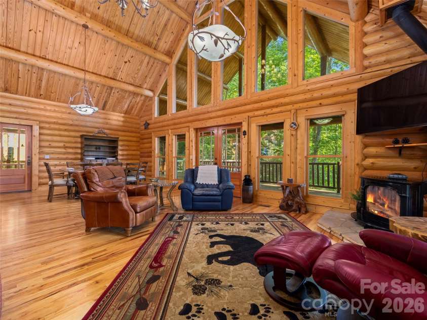 44 Kamama Trail, Maggie Valley, NC 28751.  MLS# CAR4428698, YatesRealty ID 53152. 