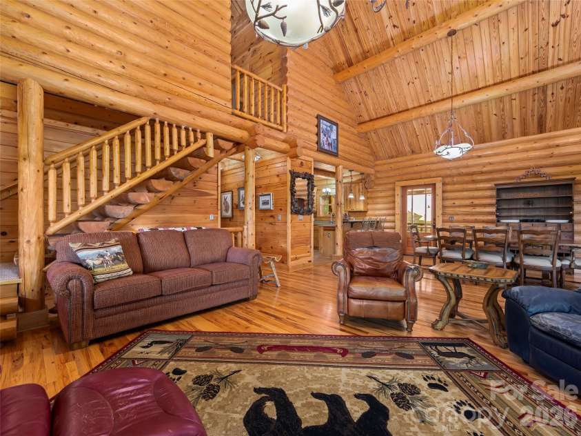 44 Kamama Trail, Maggie Valley, NC 28751.  MLS# CAR4428698, YatesRealty ID 53152. 