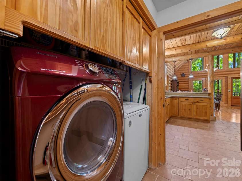 44 Kamama Trail, Maggie Valley, NC 28751.  MLS# CAR4428698, YatesRealty ID 53152. 