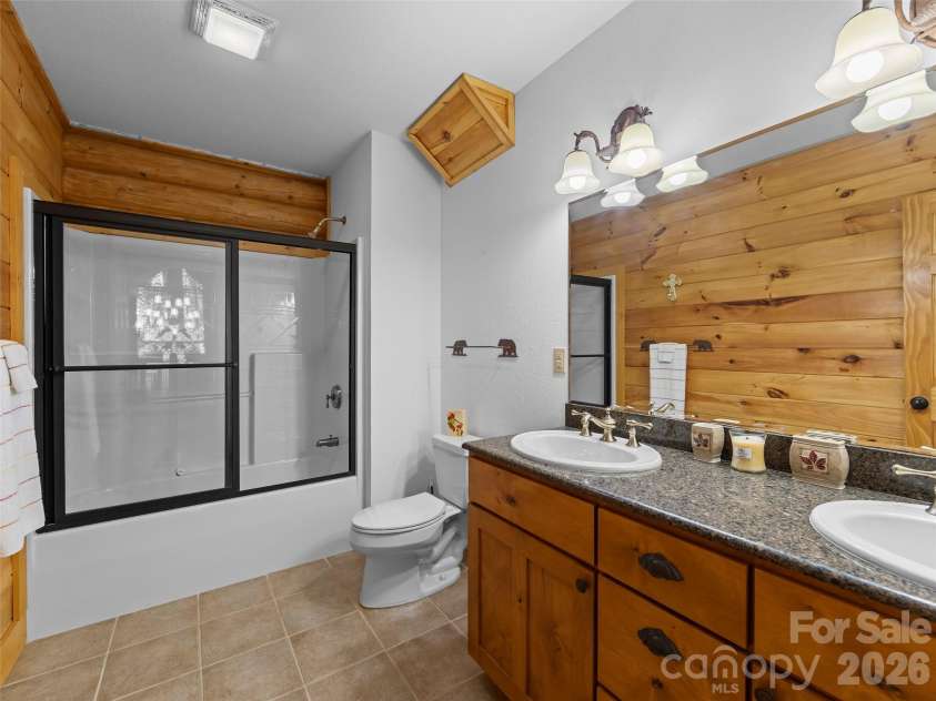44 Kamama Trail, Maggie Valley, NC 28751.  MLS# CAR4428698, YatesRealty ID 53152. 