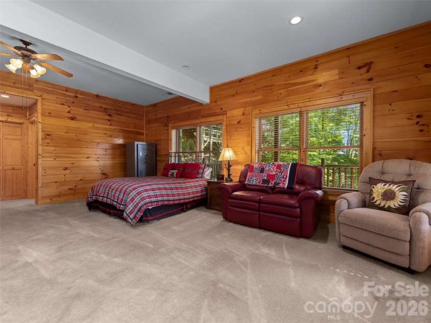 44 Kamama Trail, Maggie Valley, NC 28751.  MLS# CAR4428698, YatesRealty ID 53152. 