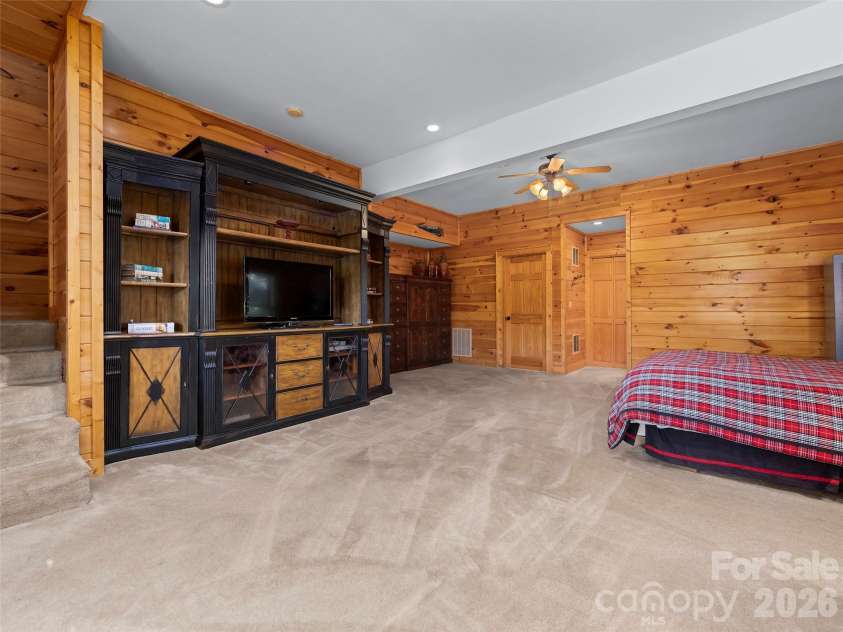 44 Kamama Trail, Maggie Valley, NC 28751.  MLS# CAR4428698, YatesRealty ID 53152. 
