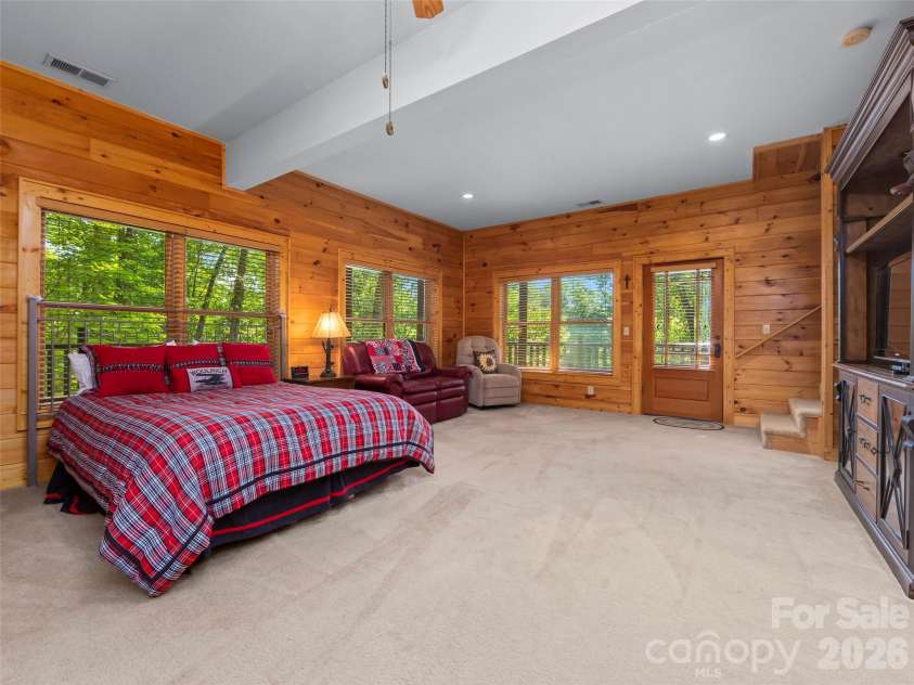 44 Kamama Trail, Maggie Valley, NC 28751.  MLS# CAR4428698, YatesRealty ID 53152. 