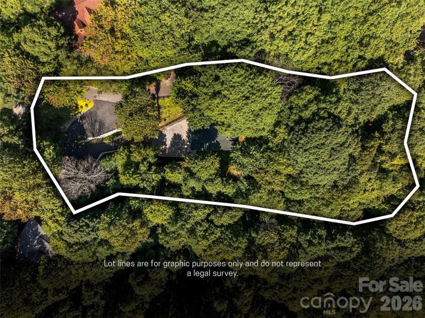 44 Kamama Trail, Maggie Valley, NC 28751.  MLS# CAR4428698, YatesRealty ID 53152. 
