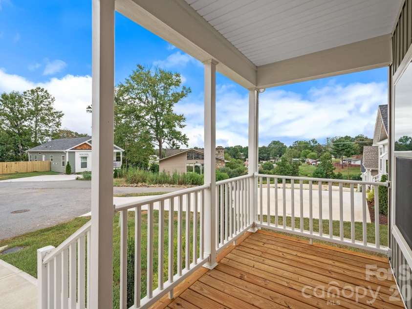 131 Bellamy Road, Asheville, NC 28806.  MLS# CAR4427438, YatesRealty ID 53155. 