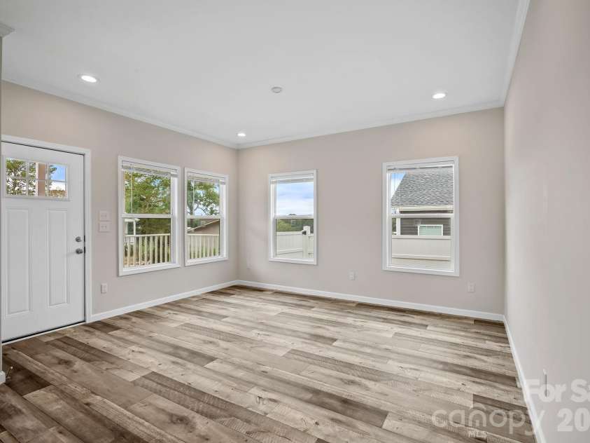 131 Bellamy Road, Asheville, NC 28806.  MLS# CAR4427438, YatesRealty ID 53155. 