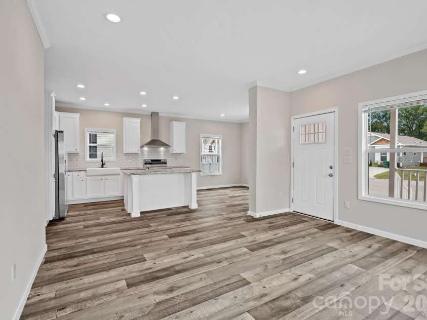 131 Bellamy Road, Asheville, NC 28806.  MLS# CAR4427438, YatesRealty ID 53155. 
