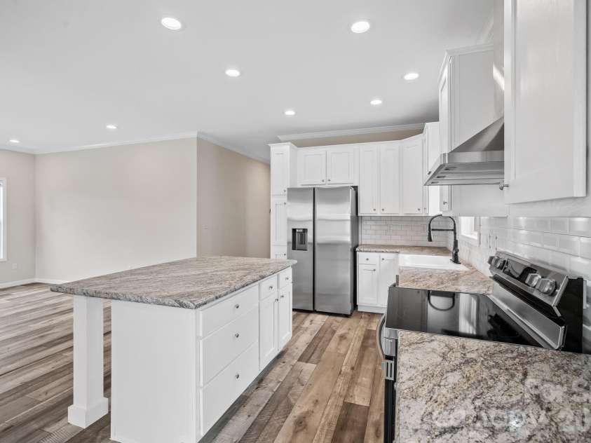 131 Bellamy Road, Asheville, NC 28806.  MLS# CAR4427438, YatesRealty ID 53155. 