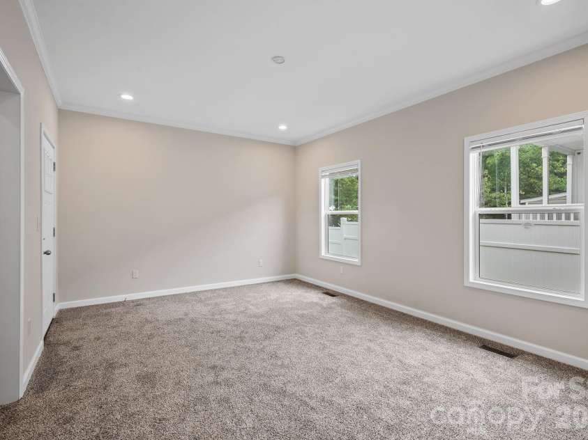 131 Bellamy Road, Asheville, NC 28806.  MLS# CAR4427438, YatesRealty ID 53155. 