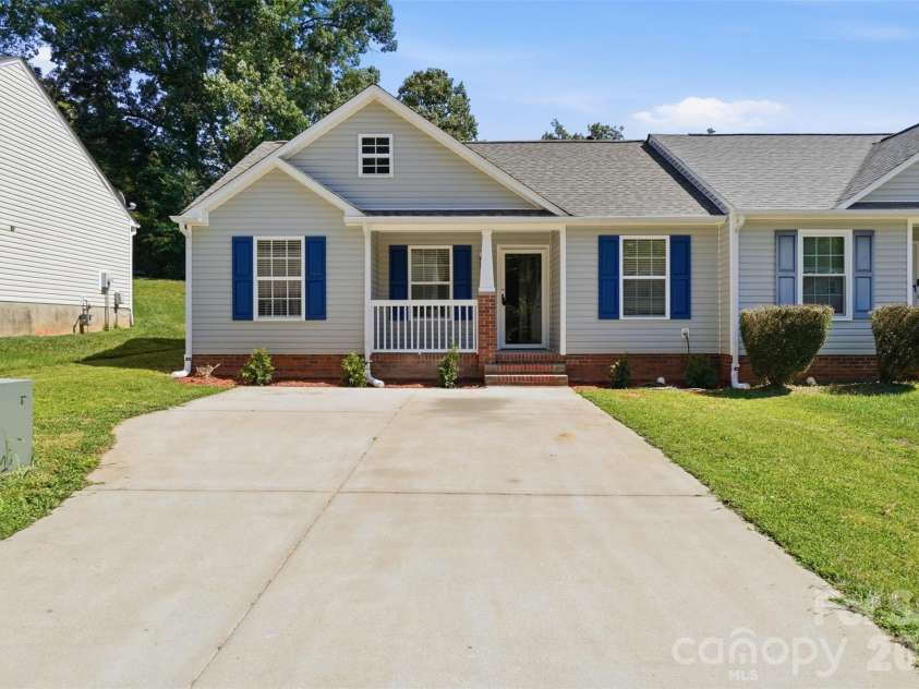 1378 Pampas Circle, Rock Hill, SC 29732.  MLS# CAR4428425, YatesRealty ID 53156. 
