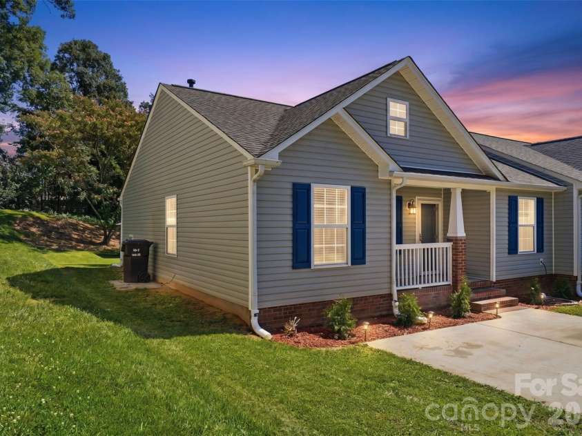 1378 Pampas Circle, Rock Hill, SC 29732.  MLS# CAR4428425, YatesRealty ID 53156. 