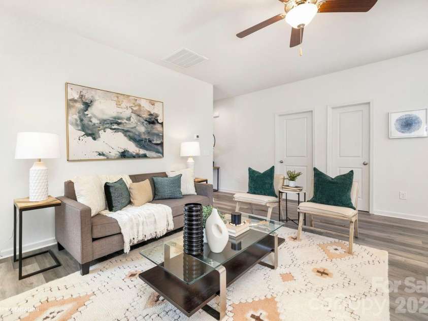 5721 Howard Street, Charlotte, NC 28269.  MLS# CAR4427133, YatesRealty ID 53159. Representation