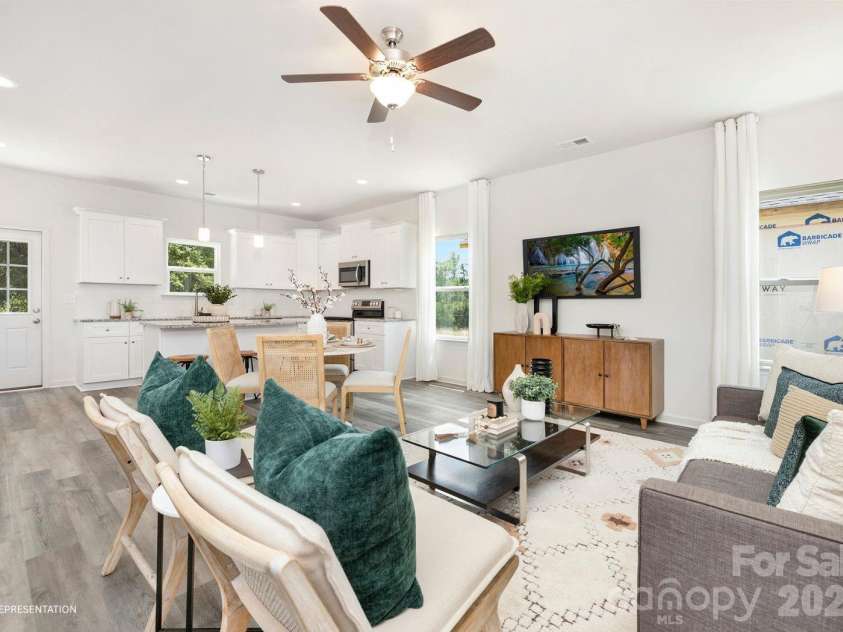 5721 Howard Street, Charlotte, NC 28269.  MLS# CAR4427133, YatesRealty ID 53159. Representation