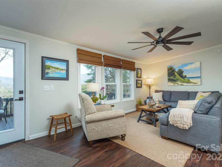 55 Whitaker Circle, Fairview, NC 28730.  MLS# CAR4243670, YatesRealty ID 5316. 