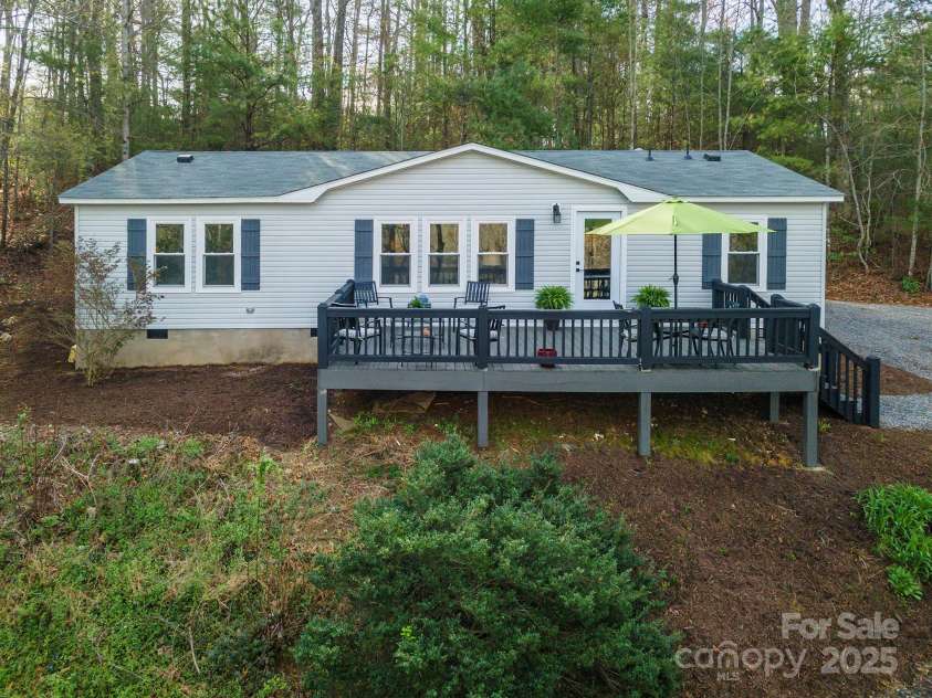 55 Whitaker Circle, Fairview, NC 28730.  MLS# CAR4243670, YatesRealty ID 5316. 