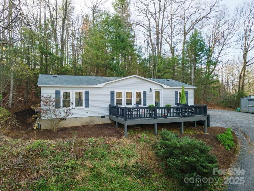 55 Whitaker Circle, Fairview, NC 28730.  MLS# CAR4243670, YatesRealty ID 5316. 