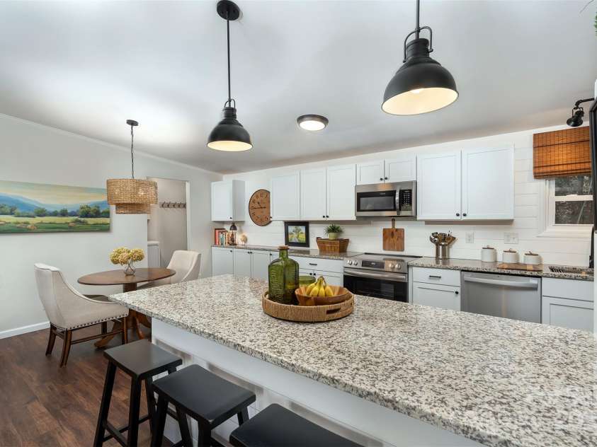 55 Whitaker Circle, Fairview, NC 28730.  MLS# CAR4243670, YatesRealty ID 5316. 