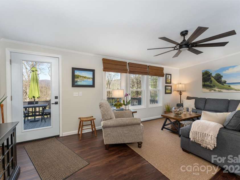 55 Whitaker Circle, Fairview, NC 28730.  MLS# CAR4243670, YatesRealty ID 5316. 