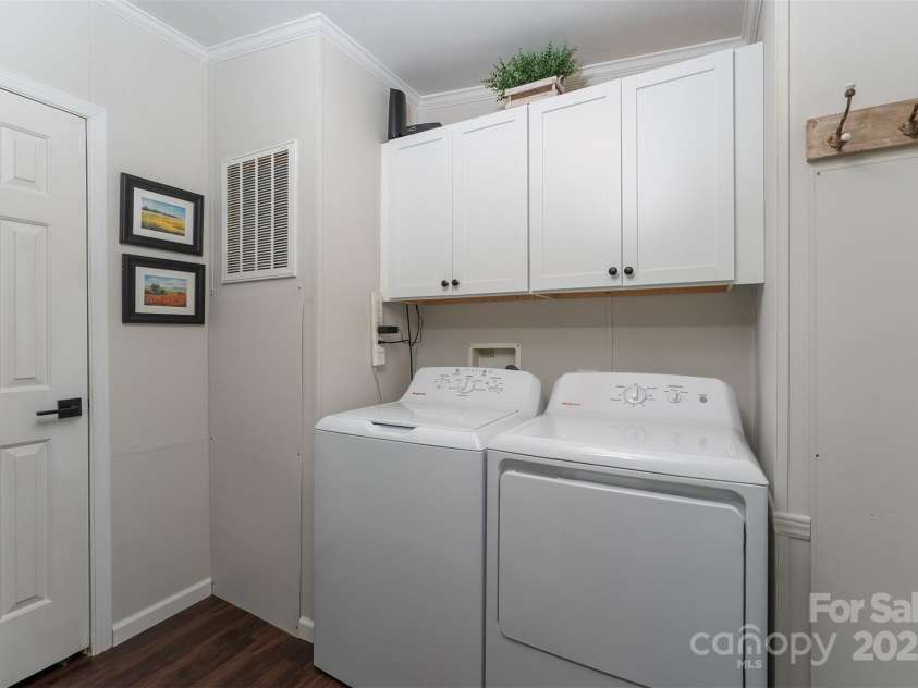 55 Whitaker Circle, Fairview, NC 28730.  MLS# CAR4243670, YatesRealty ID 5316. 