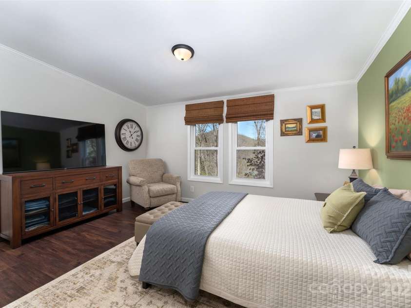 55 Whitaker Circle, Fairview, NC 28730.  MLS# CAR4243670, YatesRealty ID 5316. 