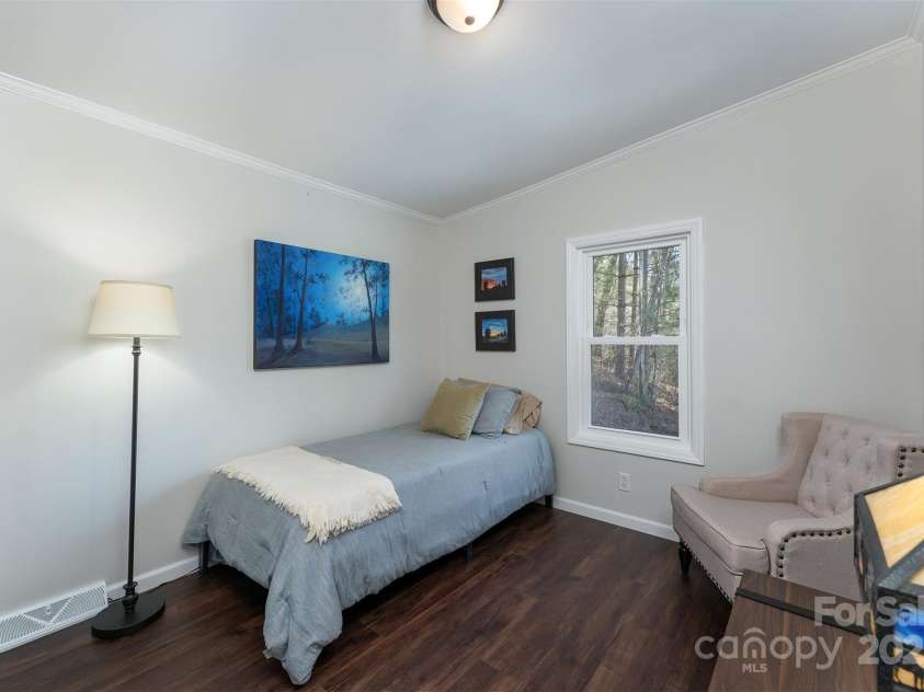 55 Whitaker Circle, Fairview, NC 28730.  MLS# CAR4243670, YatesRealty ID 5316. 