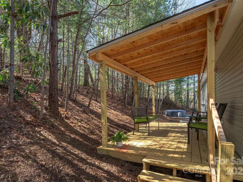 55 Whitaker Circle, Fairview, NC 28730.  MLS# CAR4243670, YatesRealty ID 5316. 