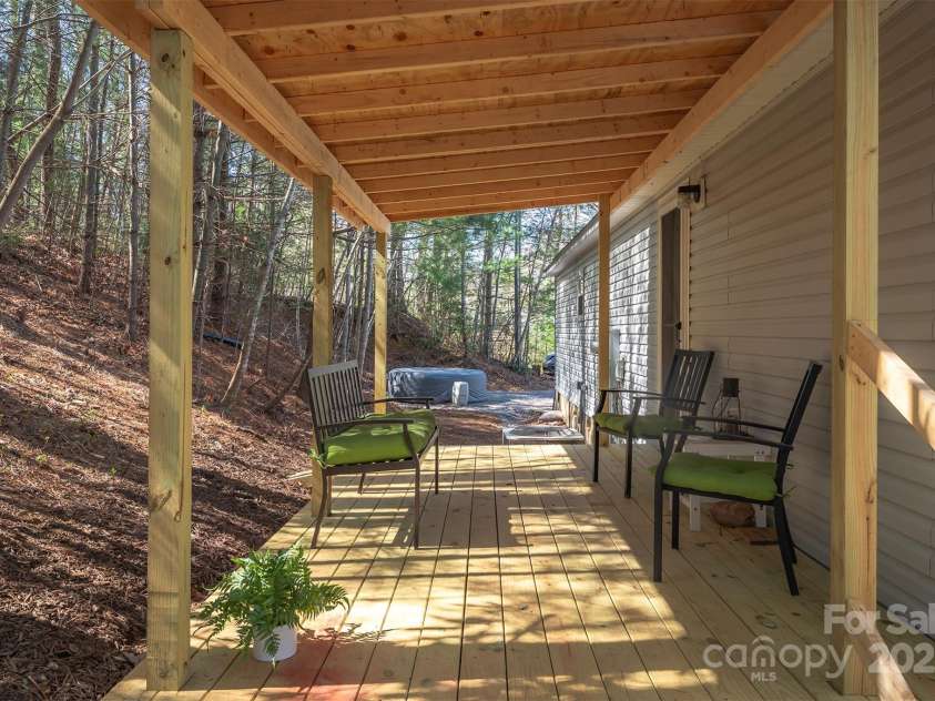 55 Whitaker Circle, Fairview, NC 28730.  MLS# CAR4243670, YatesRealty ID 5316. 