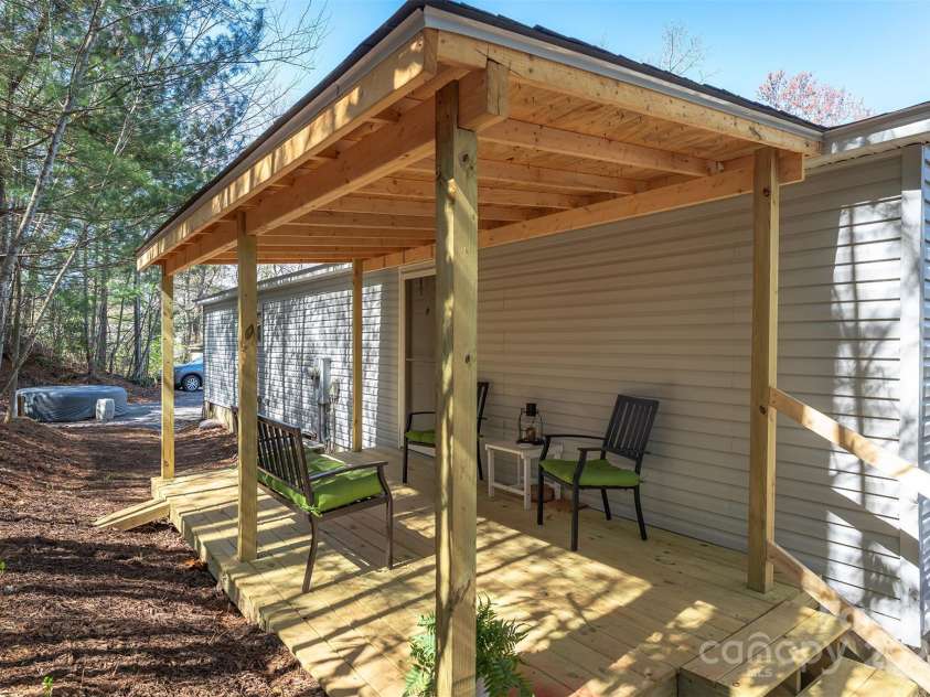 55 Whitaker Circle, Fairview, NC 28730.  MLS# CAR4243670, YatesRealty ID 5316. 