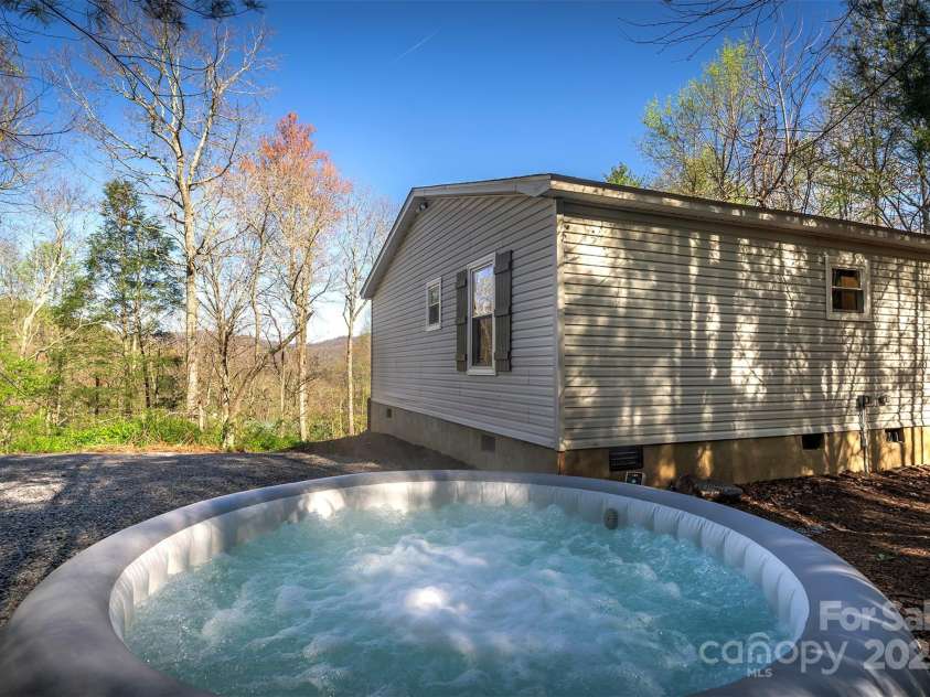 55 Whitaker Circle, Fairview, NC 28730.  MLS# CAR4243670, YatesRealty ID 5316. 