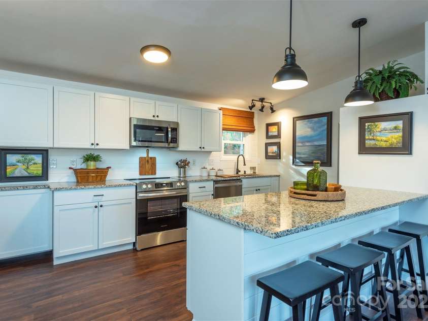 55 Whitaker Circle, Fairview, NC 28730.  MLS# CAR4243670, YatesRealty ID 5316. 