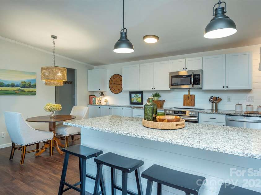 55 Whitaker Circle, Fairview, NC 28730.  MLS# CAR4243670, YatesRealty ID 5316. 