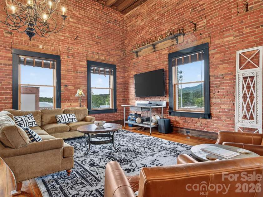28 Main Street, Brevard, NC 28712.  MLS# CAR4422544, YatesRealty ID 53160. 