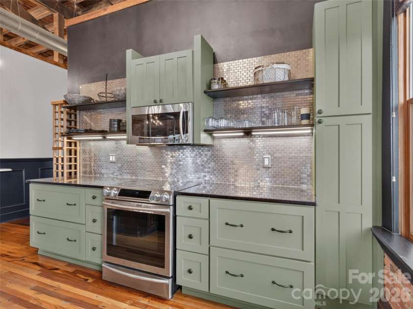 28 Main Street, Brevard, NC 28712.  MLS# CAR4422544, YatesRealty ID 53160. 