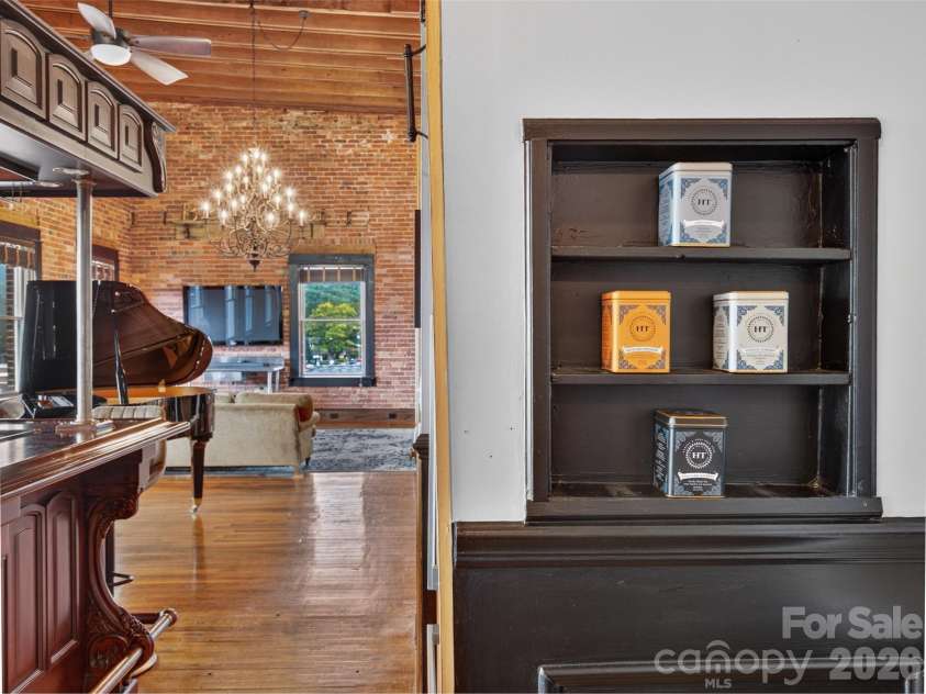 28 Main Street, Brevard, NC 28712.  MLS# CAR4422544, YatesRealty ID 53160. 