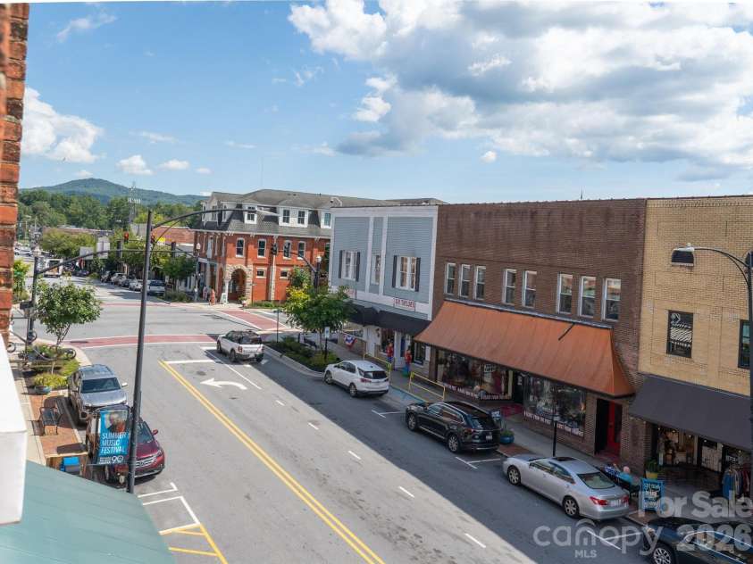 28 Main Street, Brevard, NC 28712.  MLS# CAR4422544, YatesRealty ID 53160. 