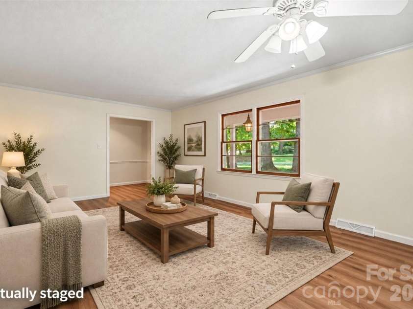 307 Florence Road, Statesville, NC 28625.  MLS# CAR4424887, YatesRealty ID 53165. 