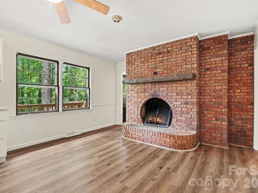 307 Florence Road, Statesville, NC 28625.  MLS# CAR4424887, YatesRealty ID 53165. 
