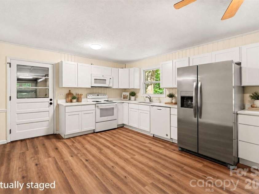 307 Florence Road, Statesville, NC 28625.  MLS# CAR4424887, YatesRealty ID 53165. 