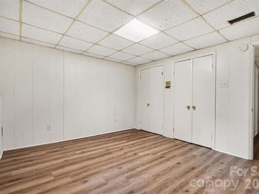 307 Florence Road, Statesville, NC 28625.  MLS# CAR4424887, YatesRealty ID 53165. 