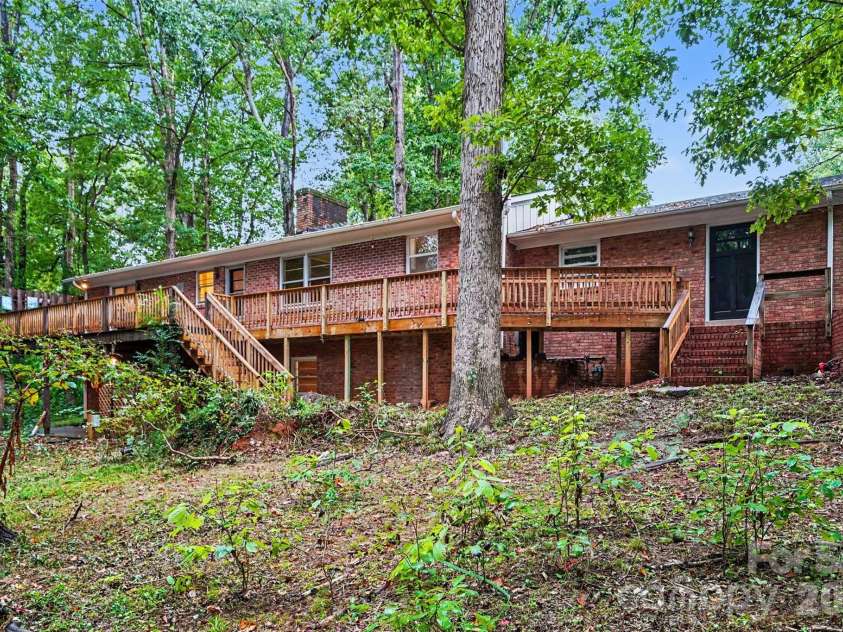307 Florence Road, Statesville, NC 28625.  MLS# CAR4424887, YatesRealty ID 53165. 