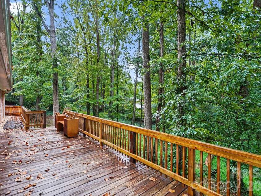 307 Florence Road, Statesville, NC 28625.  MLS# CAR4424887, YatesRealty ID 53165. 