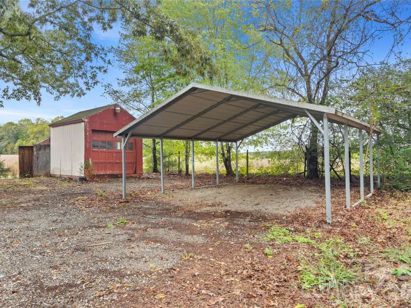 1030 Blue Dan Lane, Yadkinville, NC 27055.  MLS# CAR4427453, YatesRealty ID 53166. 