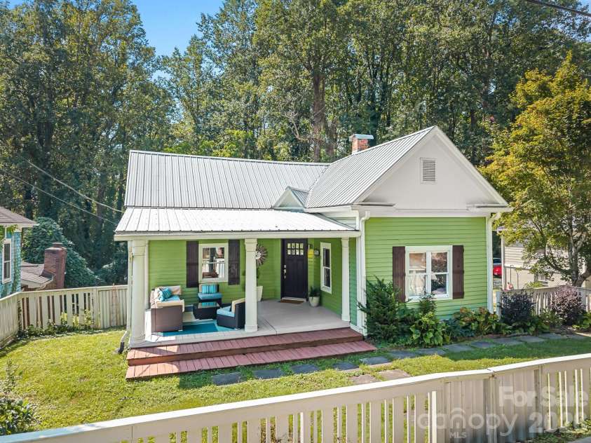 541 Probart Street, Brevard, NC 28712.  MLS# CAR4427375, YatesRealty ID 53167. 