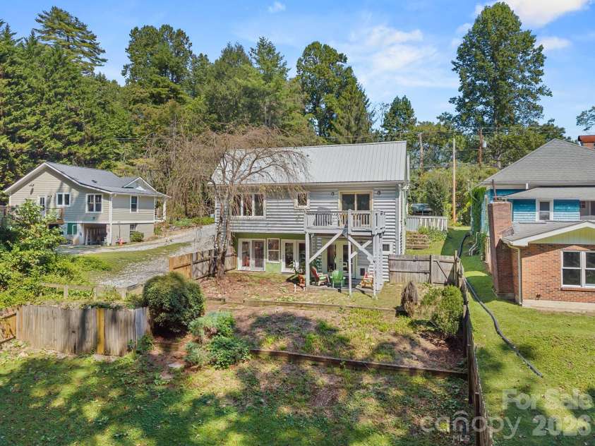 541 Probart Street, Brevard, NC 28712.  MLS# CAR4427375, YatesRealty ID 53167. 
