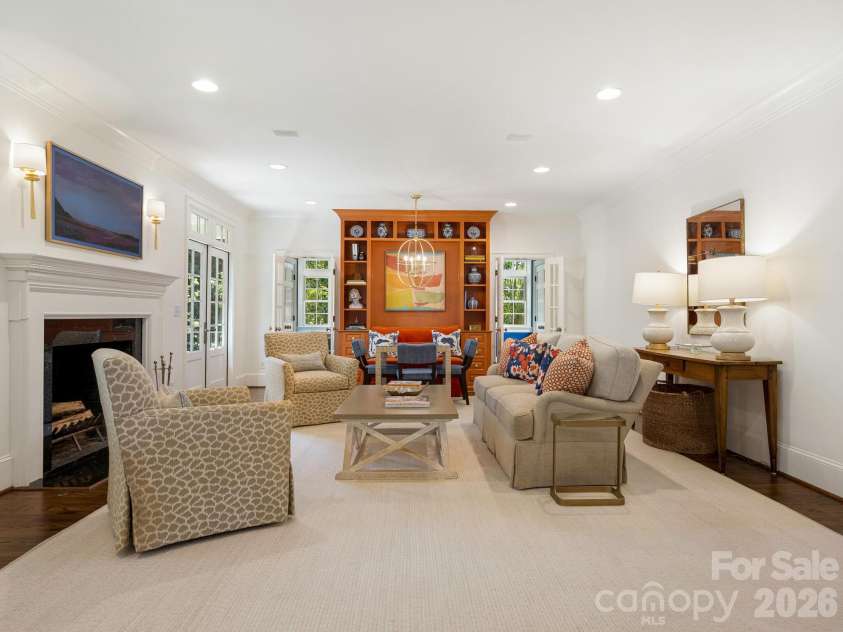 1413 Andover Road, Charlotte, NC 28211.  MLS# CAR4353850, YatesRealty ID 5317. Great Room 