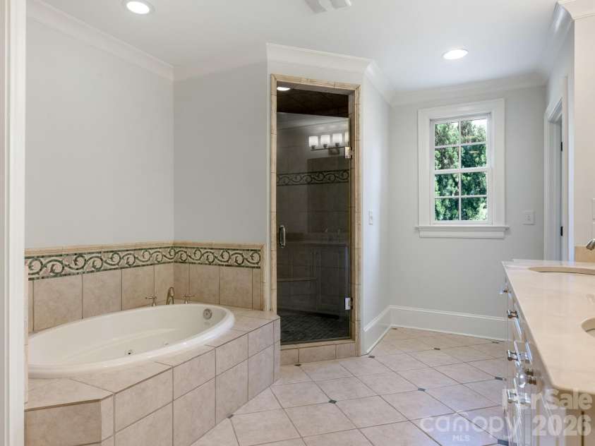 1413 Andover Road, Charlotte, NC 28211.  MLS# CAR4353850, YatesRealty ID 5317. Primary Bathroom 
