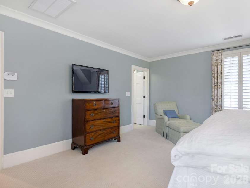 1413 Andover Road, Charlotte, NC 28211.  MLS# CAR4353850, YatesRealty ID 5317. Primary Bedroom 