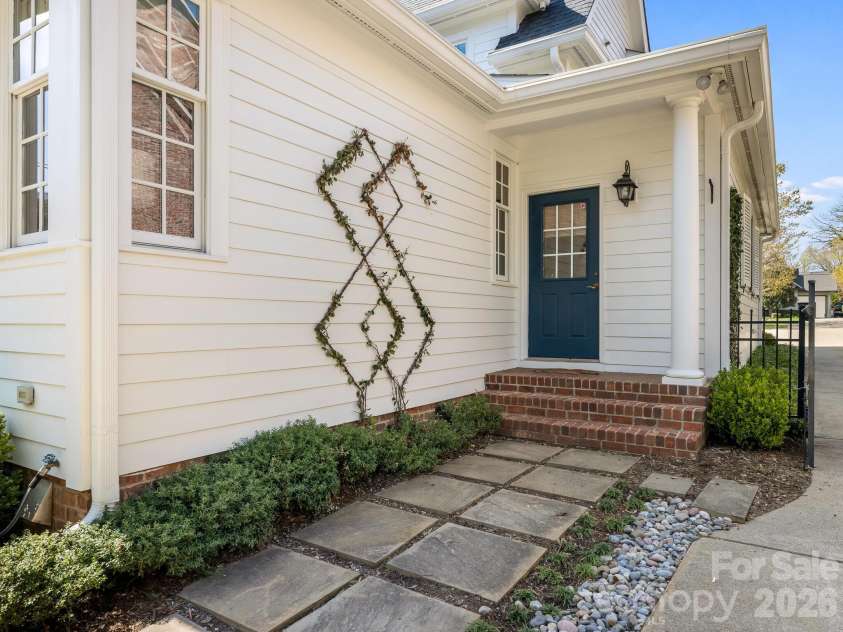 1413 Andover Road, Charlotte, NC 28211.  MLS# CAR4353850, YatesRealty ID 5317. Side Entrance 