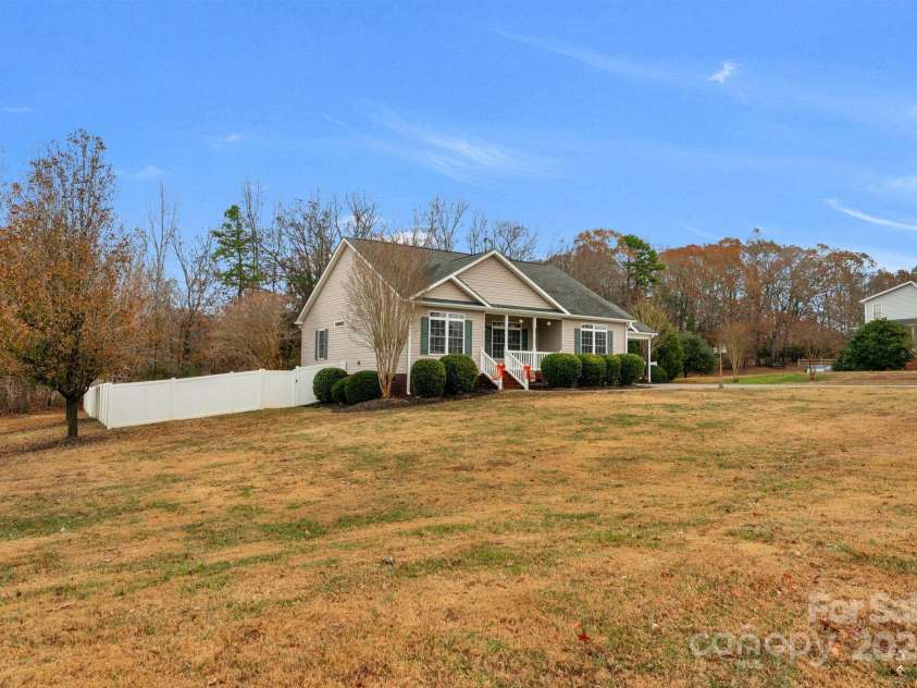 1734 Dr Saye Lane, Sharon, SC 29742.  MLS# CAR4204957, YatesRealty ID 5317. 